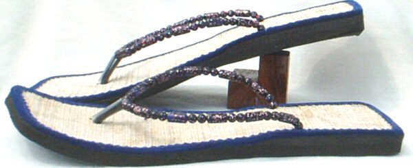 Beaded thongs Flip flop with rattan footbed